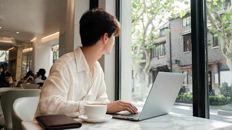 Can Expats Freelance Legally in Shanghai? (2026)